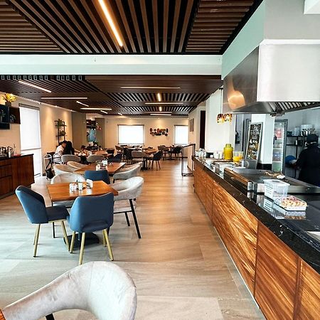 טפיק Hotel Fray Select מראה חיצוני תמונה