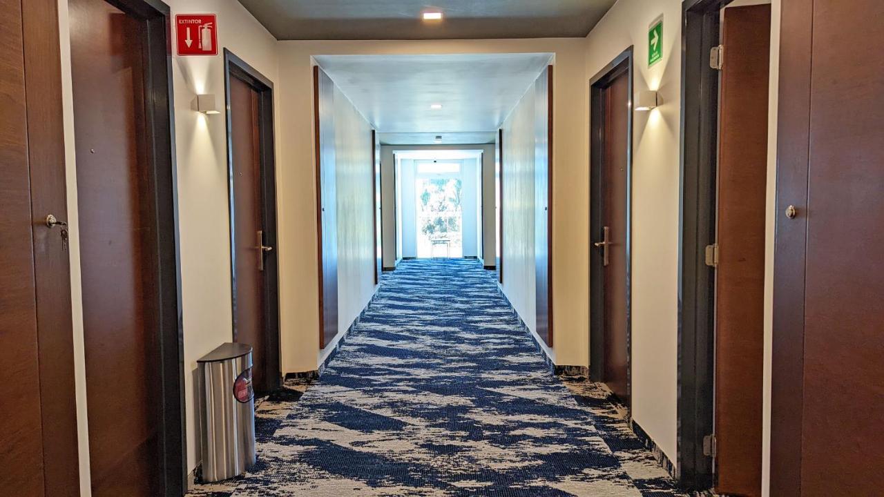 טפיק Hotel Fray Select מראה חיצוני תמונה