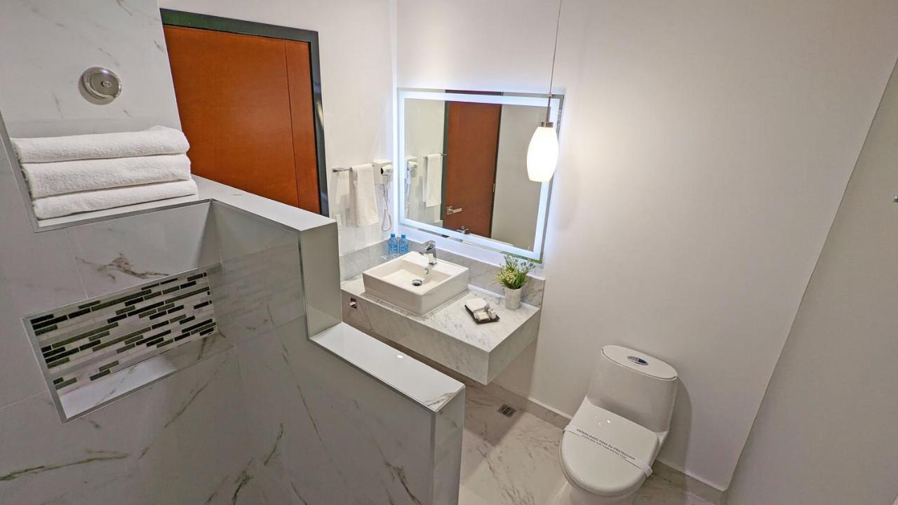 טפיק Hotel Fray Select מראה חיצוני תמונה